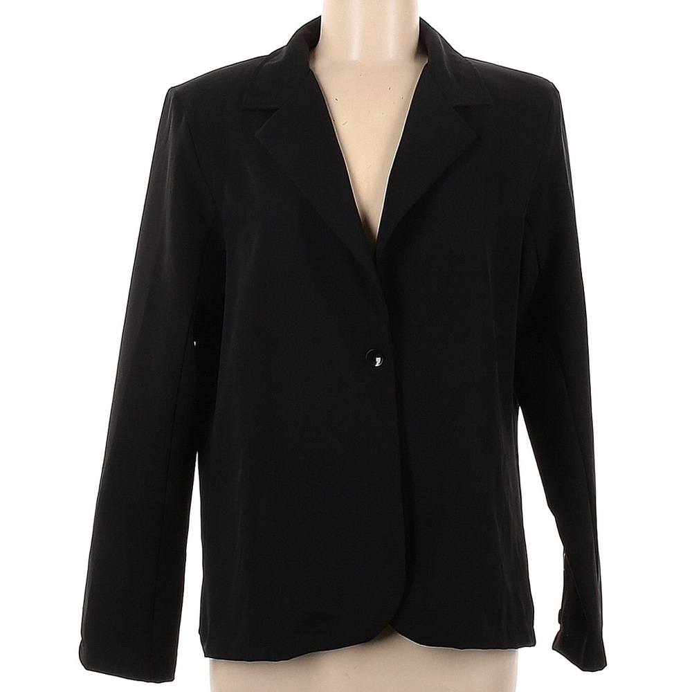 Pretty Little Thing NWT  Blazer size 6